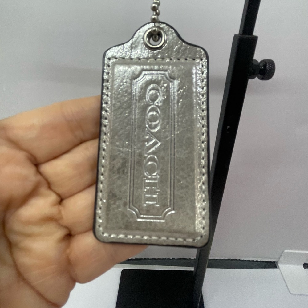 Coach 3.5” Silver Metallic Creed+2.5”Translucent Purple Mirror Acrylic hangtag - Picture 3 of 5